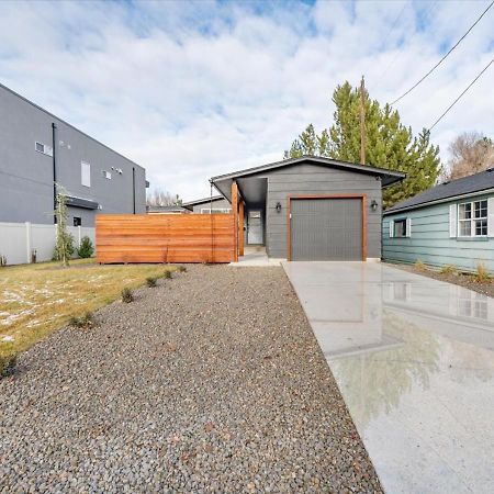 فيلا Mid Century Modern Boise-River Bungalow W/ Hot Tub المظهر الخارجي الصورة